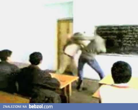 Nauczyciel pobił ucznia