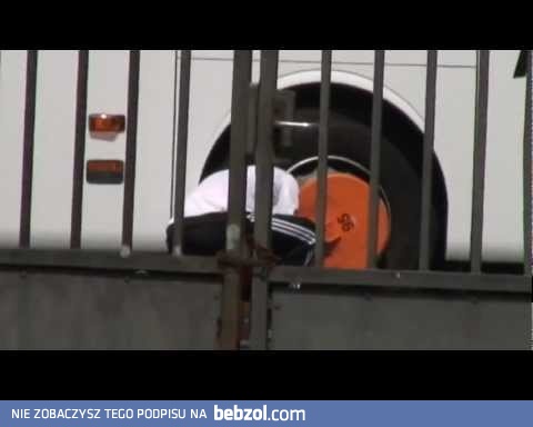 Holenderski kibic wykręca numer Niemcom