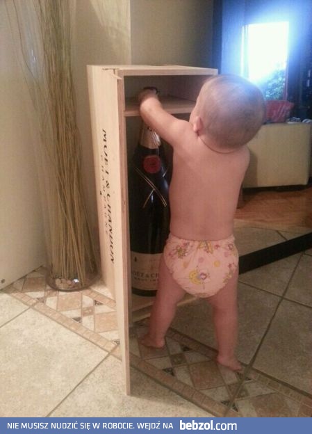 Om nom nom, moja butelka!