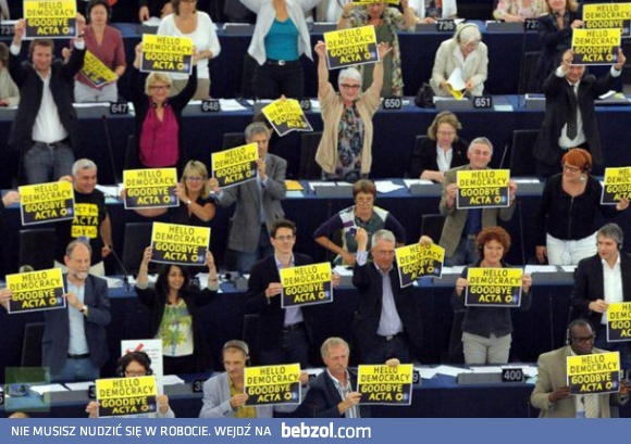 Witaj demokracjo, żegnaj ACTA
