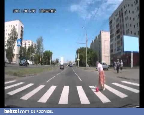 Babcia atakuje na pasach