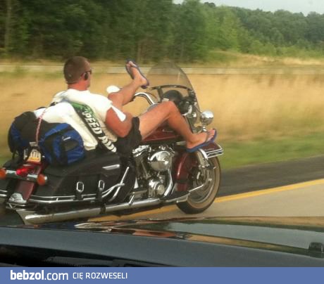 Poważnie? Bez kasku?!
