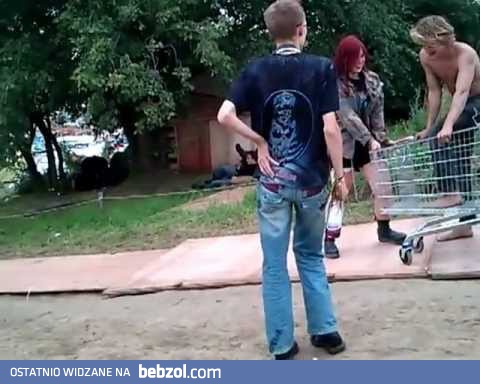 Nietypowa zjeżdżalnia na Woodstocku