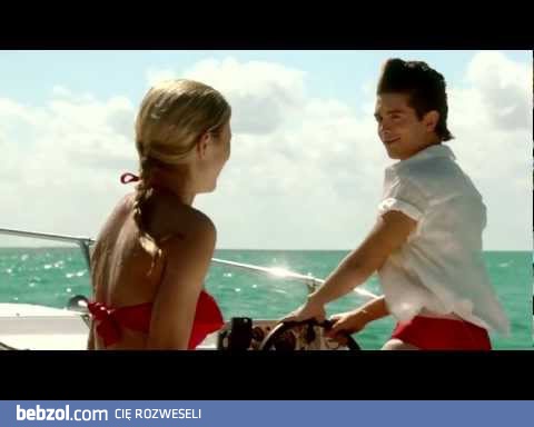 Motorówka, słońce, piękna kobieta...