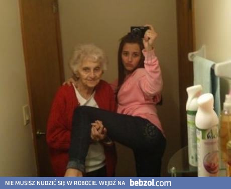 Babciu, potrzymasz mi nogę?