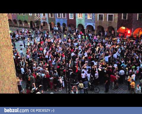 Flashmob na starym rynku w Poznaniu