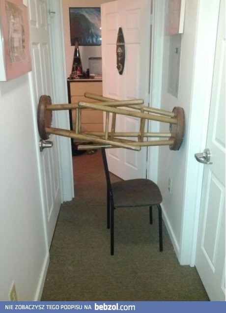 Dlatego drzwi do łazienki powinny otwierać się do środka