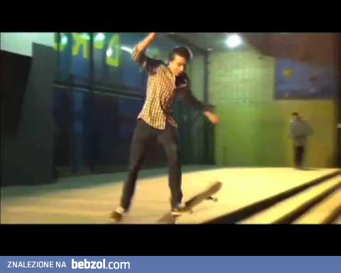 Multiwpadka na deskorolce