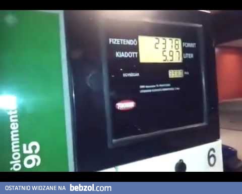 Bardzo samoobsługowa stacja paliw w Budapeszcie