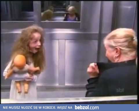 Straszna dziewczynka w windzie