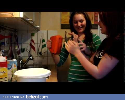 Głupota jednak boli