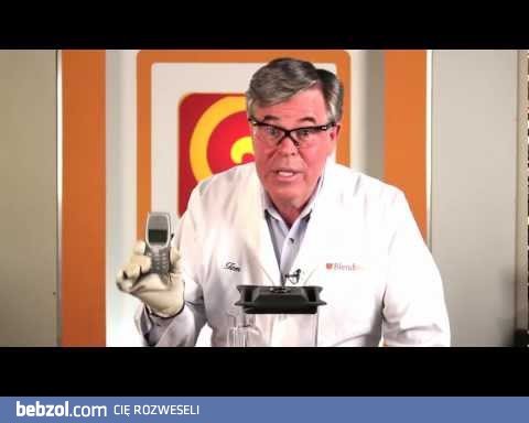 Nokia 3310 w blenderze