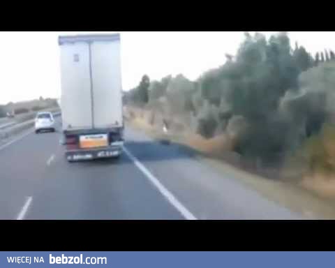 Ciężarówka vs silny wiatr