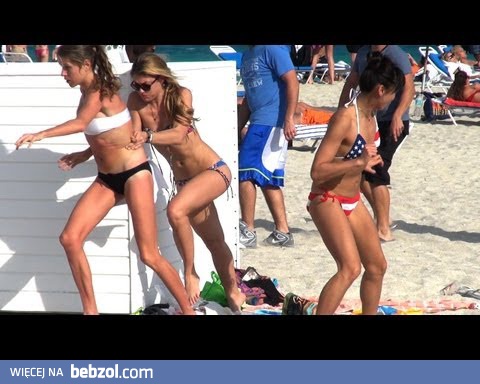 Żart ze sztuczną żmiją - Miami Beach