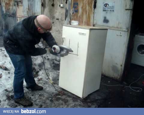 Czy po zamknięciu lodówki gaśnie światło? Sprawdźmy!