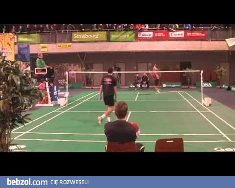Niesamowita akcja w badmintonie