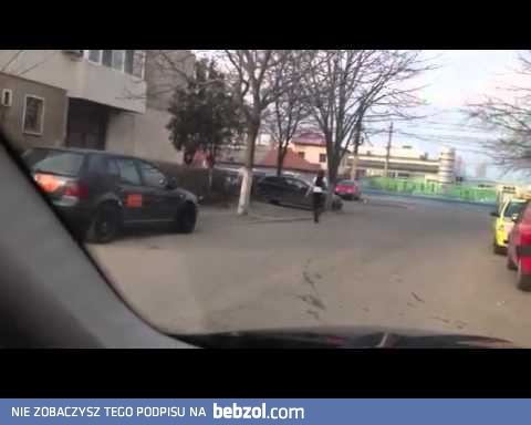 Chodzenie w szpilkach nie jest łatwe