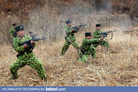Korea Północna, mundury maskujące?