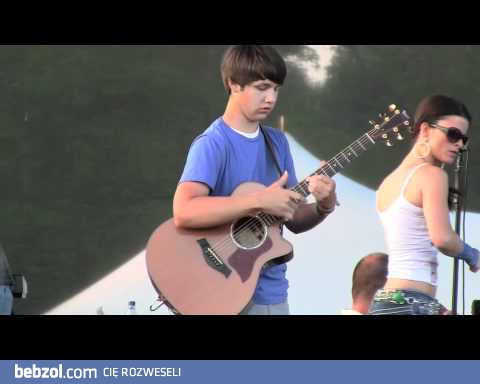 Niesamowity 15-letni gitarzysta