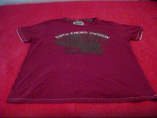 Jak składać koszulkę?