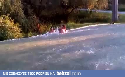 Jak pozbyć się wody z basenu?