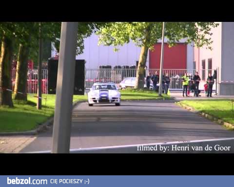 Wypadek Porsche na rajdzie Hellendoorn
