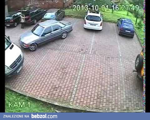 A Twoja żona jak wyjeżdża z parkingu?