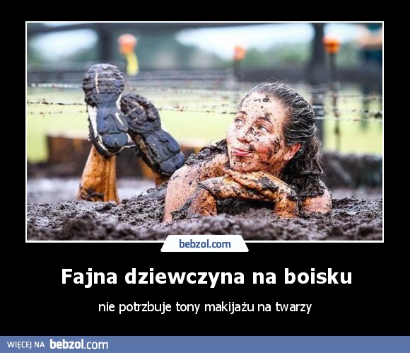 Fajna dziewczyna na boisku