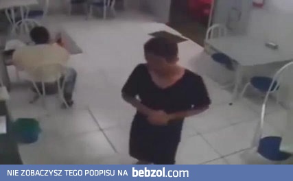 Chciał okraść kobietę, ale coś mu nie wyszło...