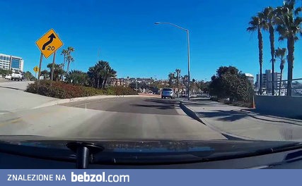 Oberwać drzwiami, na własne życzenie...