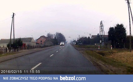 Skręcasz sobie spokojnie do domu i nagle...