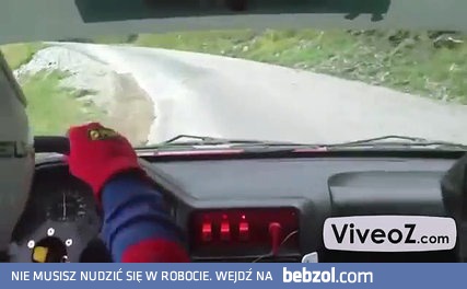 Potężny wypadek na trasie rajdu widziany z wnętrza