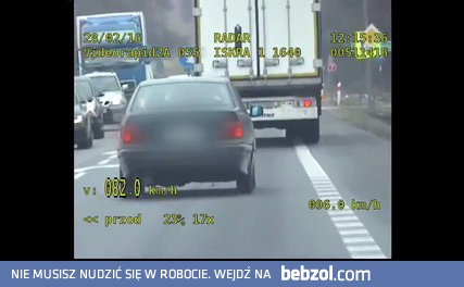 Uciekał przed policją i skończył w rowie