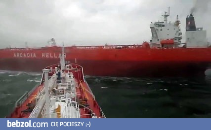 Tankowce unikają kolizji... 