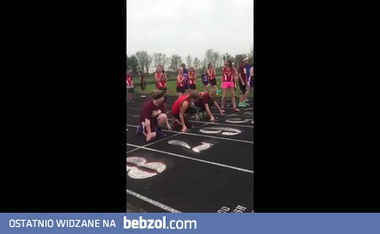 Blondynka na bieżni