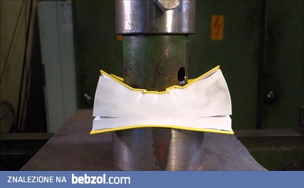 Książka w prasie hydraulicznej z niespodziewanym zakończeniem