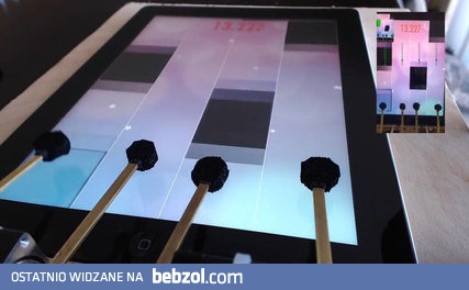 Robot do gry w Piano Tiles 2 aż palce bolą