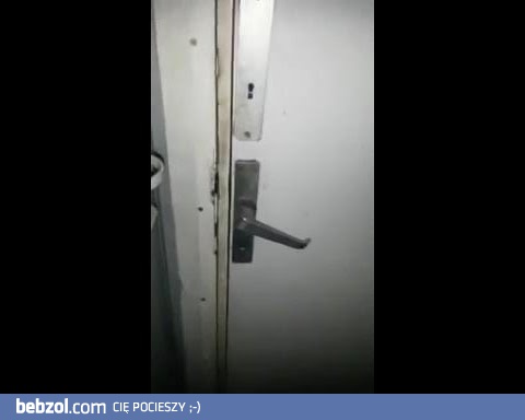 Jak otworzyć drzwi kabiny maszynisty