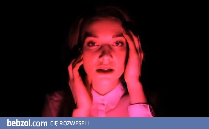 Jak światło wpływa na wygląd twarzy.