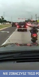 Mały chłopiec na motocyklu 