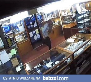 Złodziej przebrał się za kobietę…