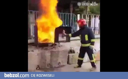 Jak zgasić ogień coca colą