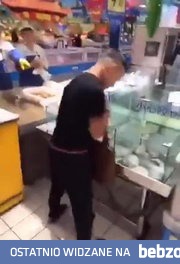 Jak chiński Kapitan Hak radzi sobie z żabą