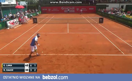 Gracz traci cierpliwośc do stękającego przeciwnika