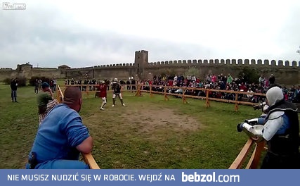 Miecz który odleciał w tłum