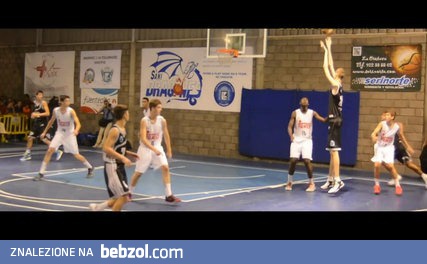 Nastolatek z Rumunii i jego 229 cm wzrostu