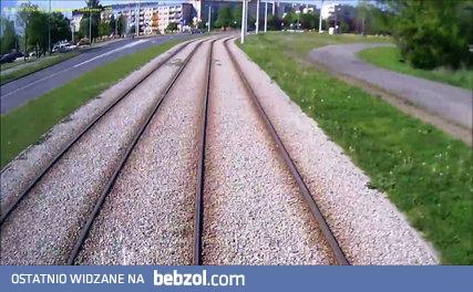 Kierowca, który postanowił zderzyć się z tramwajem