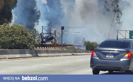 A tak w Los Angeles strażacy dostają się w rejon pożaru 