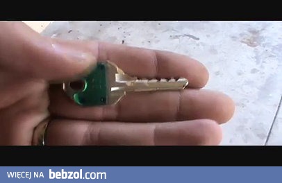 Krótki poradnik jak jednym kluczem otworzyć cztery zamki
