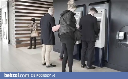 Kradzież karty bankomatowej